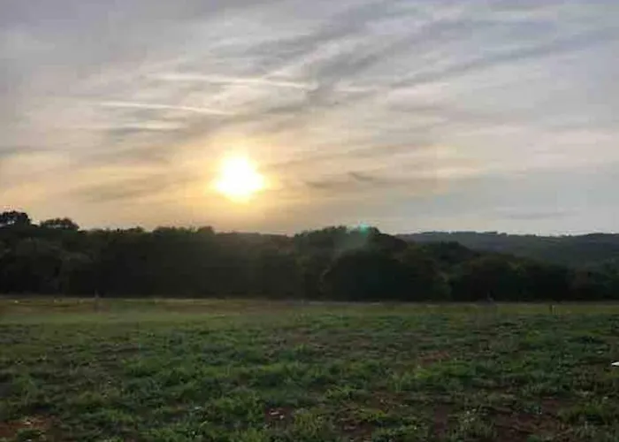 En Perigord بيت للعطل